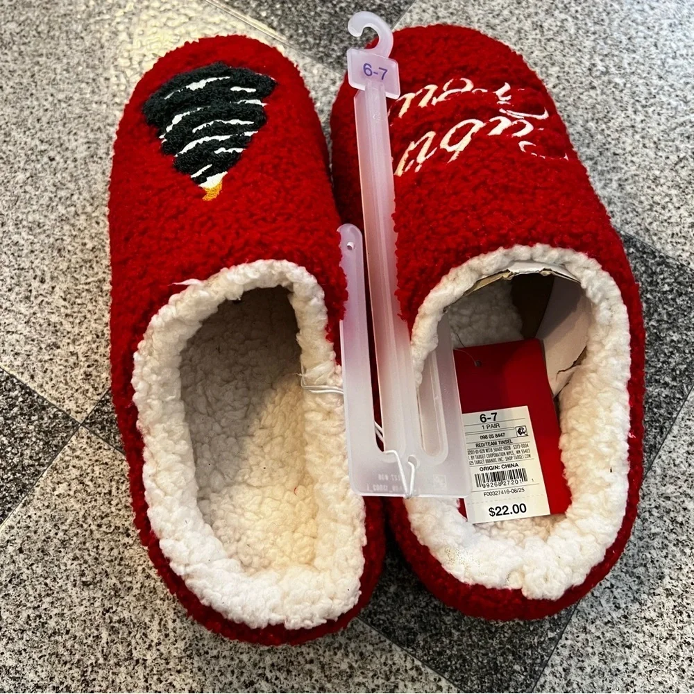 New Wondershop Kids Cabin Crew Scuff Slippers- Red 6-7